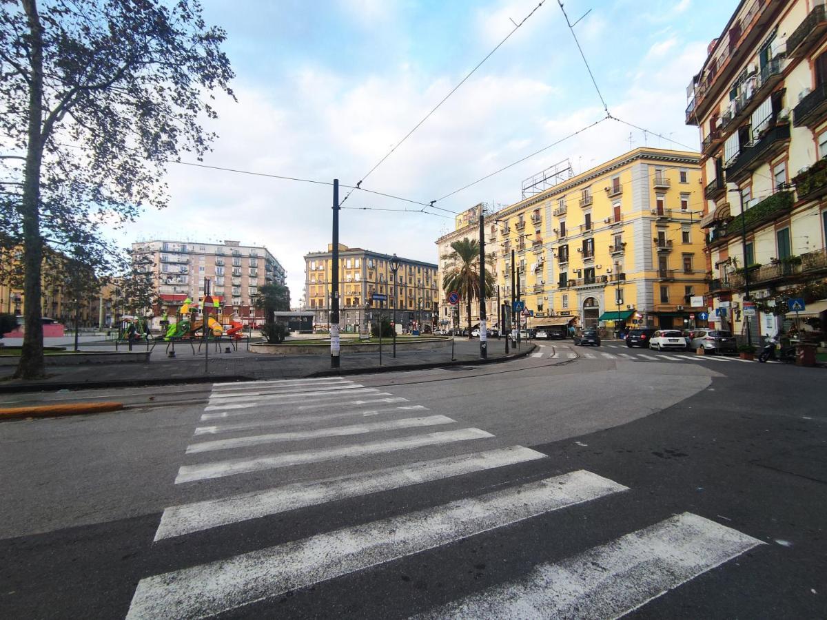 Na' Stanza In Piazza Apartman Nápoly Kültér fotó
