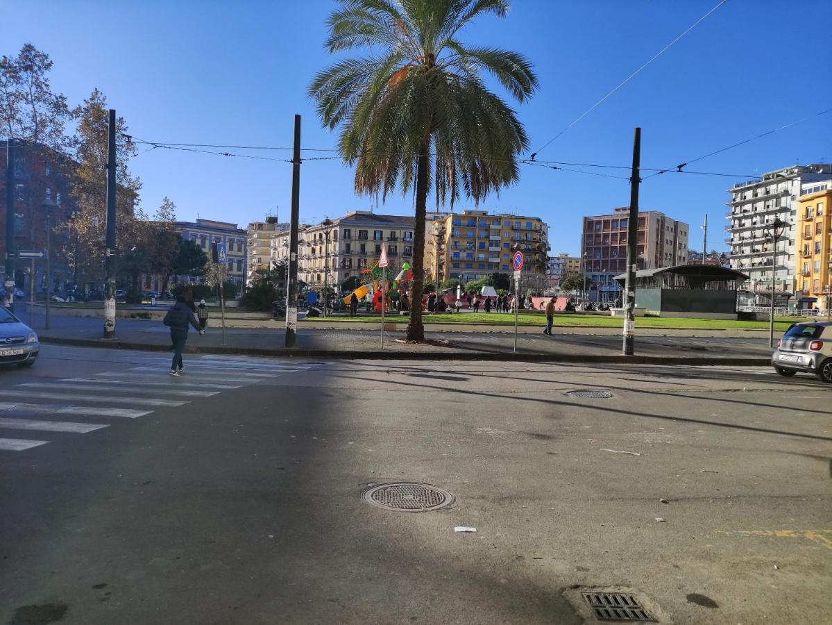 Na' Stanza In Piazza Apartman Nápoly Kültér fotó