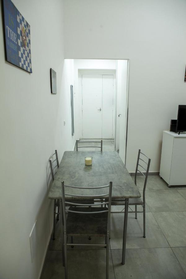 Na' Stanza In Piazza Apartman Nápoly Kültér fotó