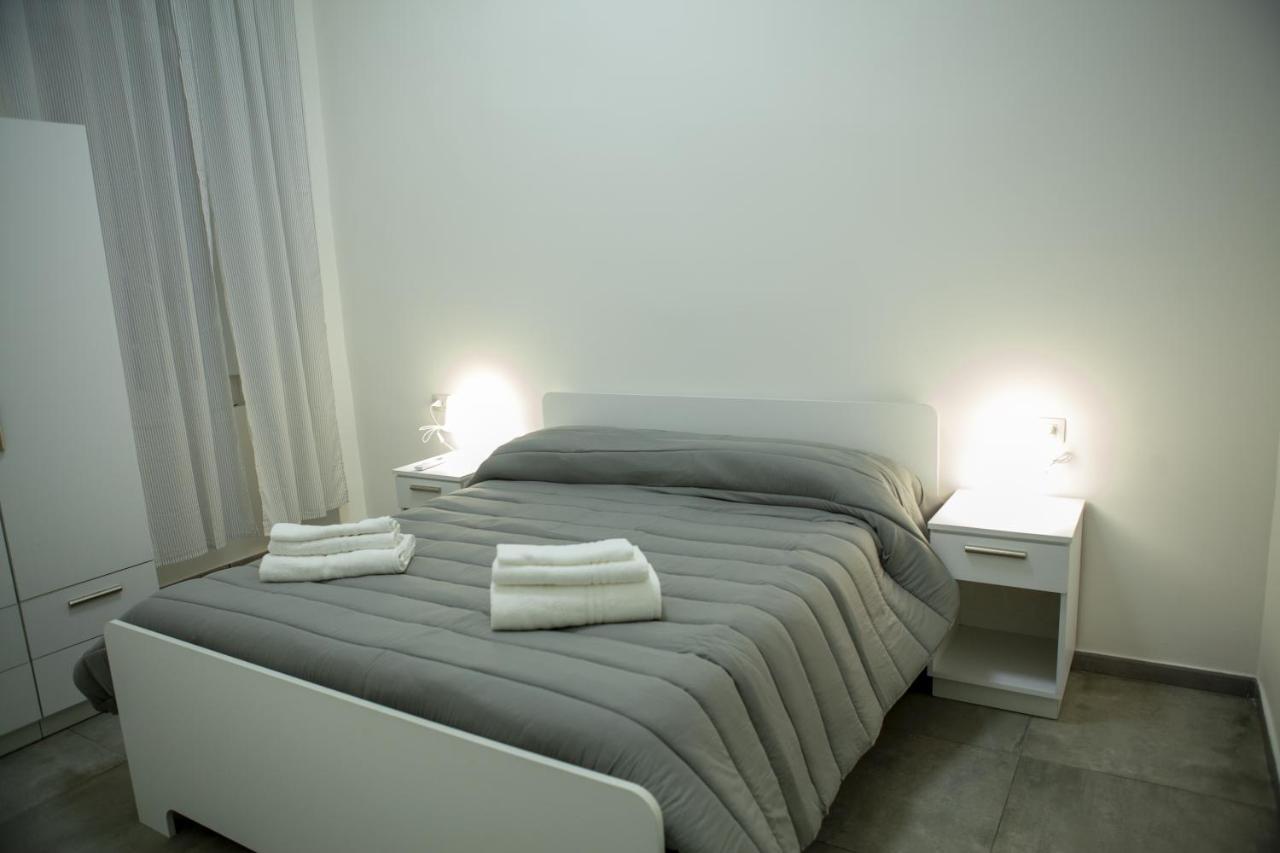 Na' Stanza In Piazza Apartman Nápoly Kültér fotó