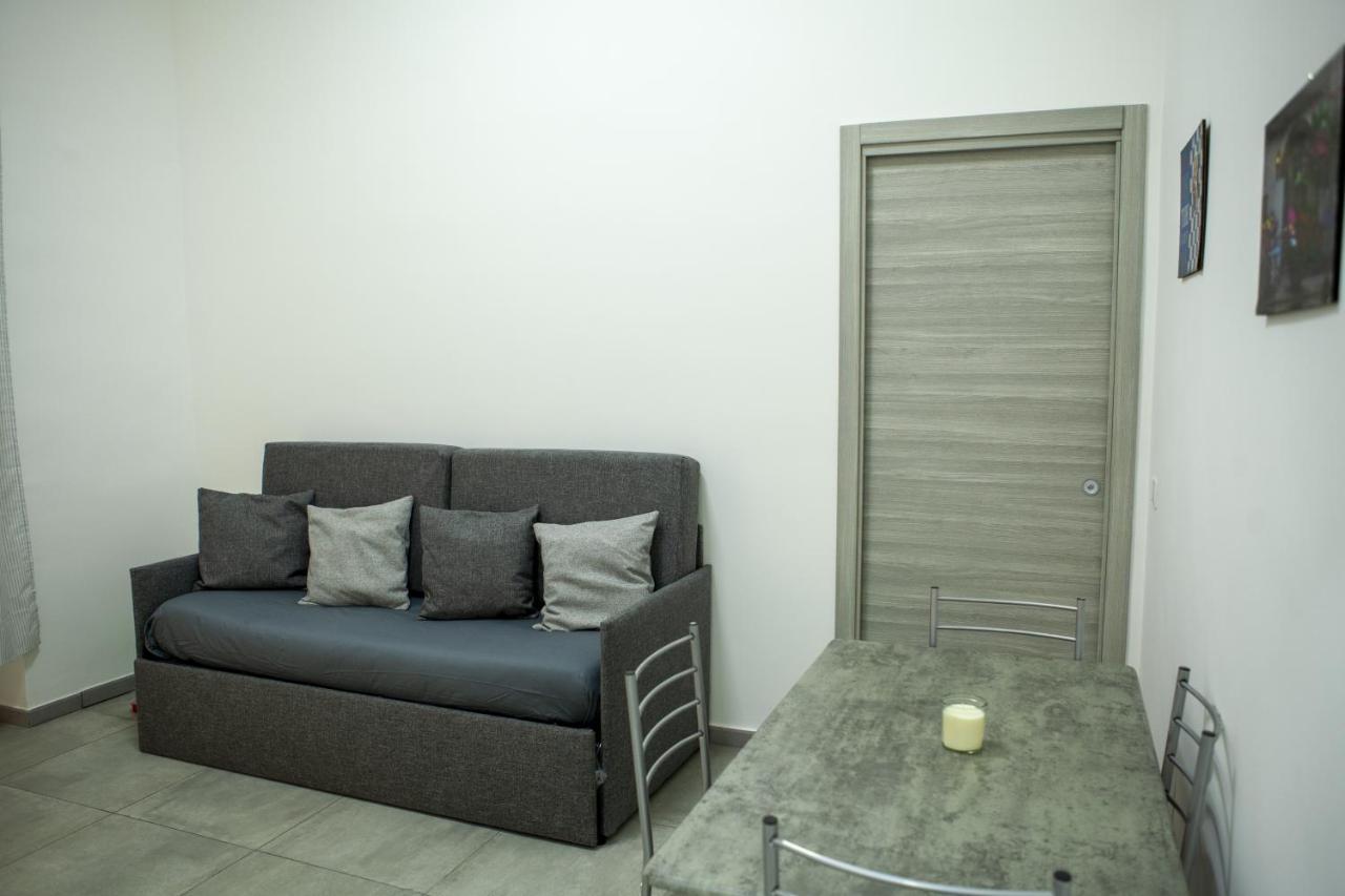 Na' Stanza In Piazza Apartman Nápoly Kültér fotó