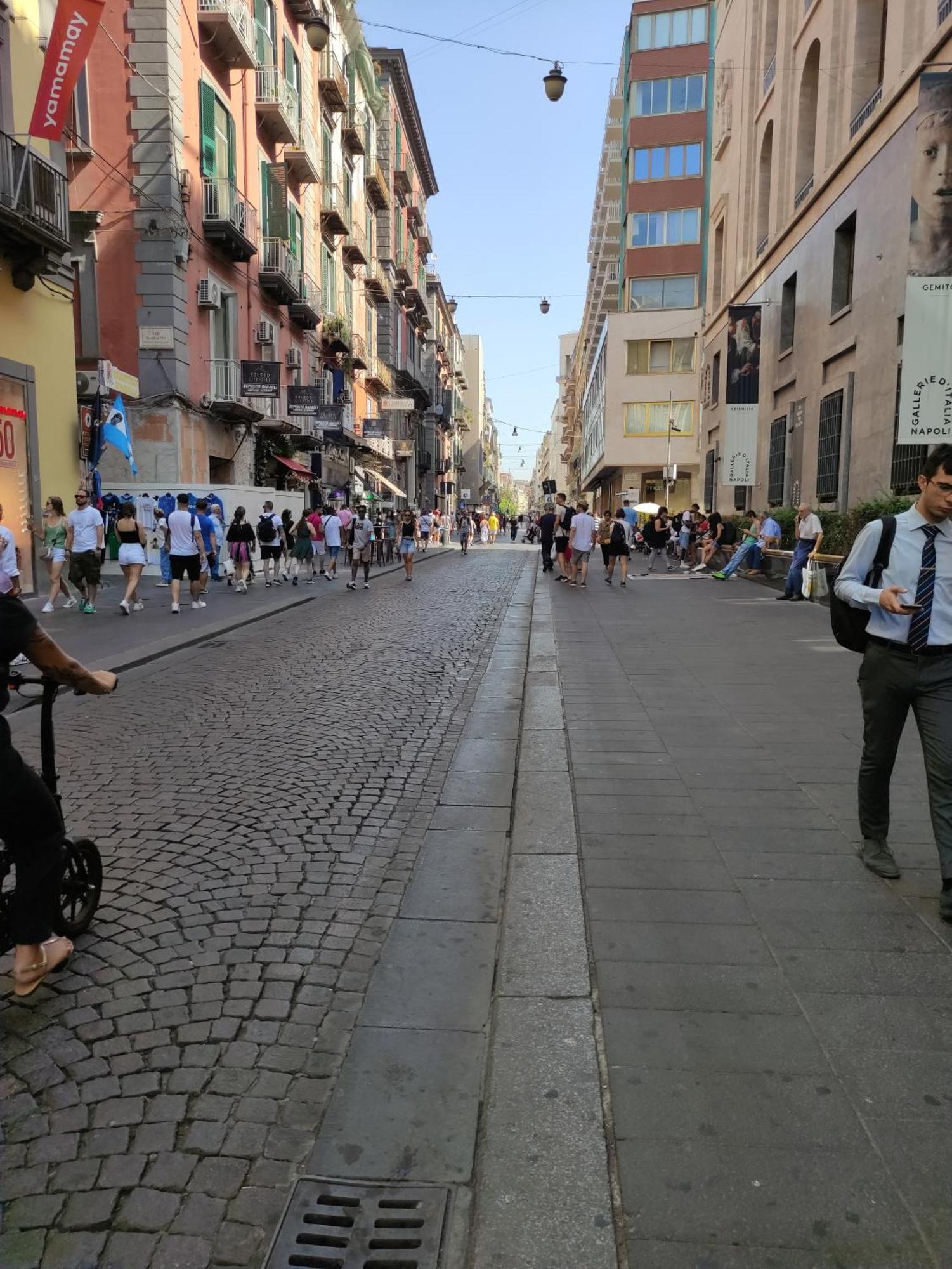 Na' Stanza In Piazza Apartman Nápoly Kültér fotó